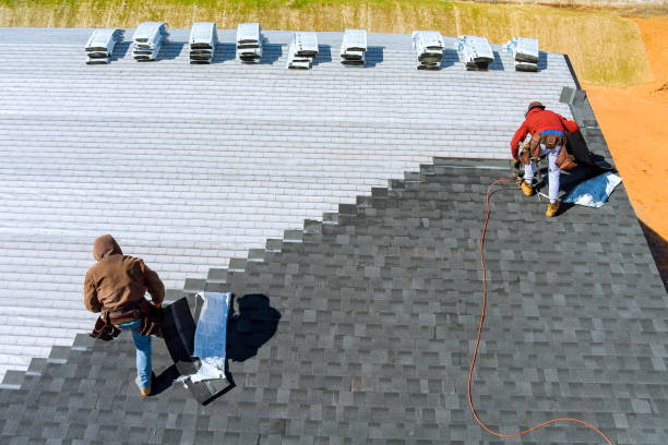 Best Roof Gutter Cleaning  in Laton, CA